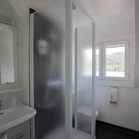 Bellevue 2* Chambon-sur-Lac