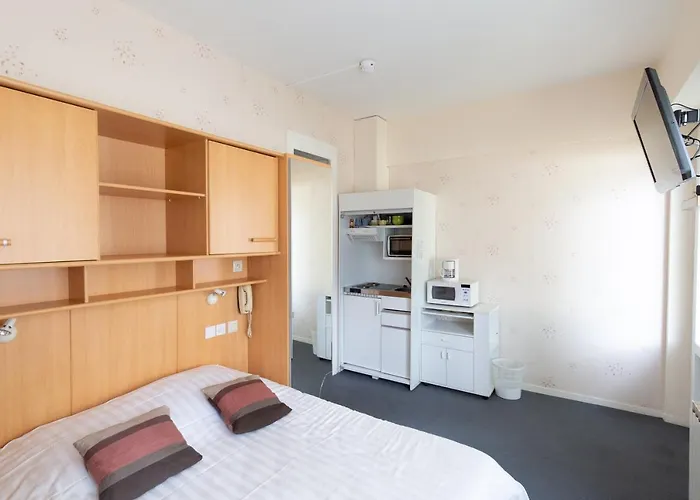 Отель Bellevue 2*