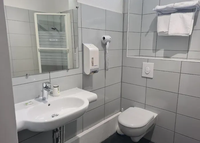 Отель Bellevue 2*