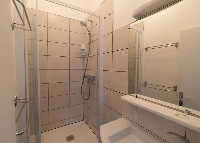 Bellevue 2* Chambon-sur-Lac