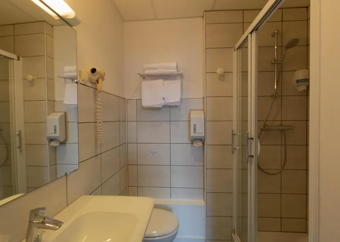 Отель Bellevue Шамбон-сюр-Лак